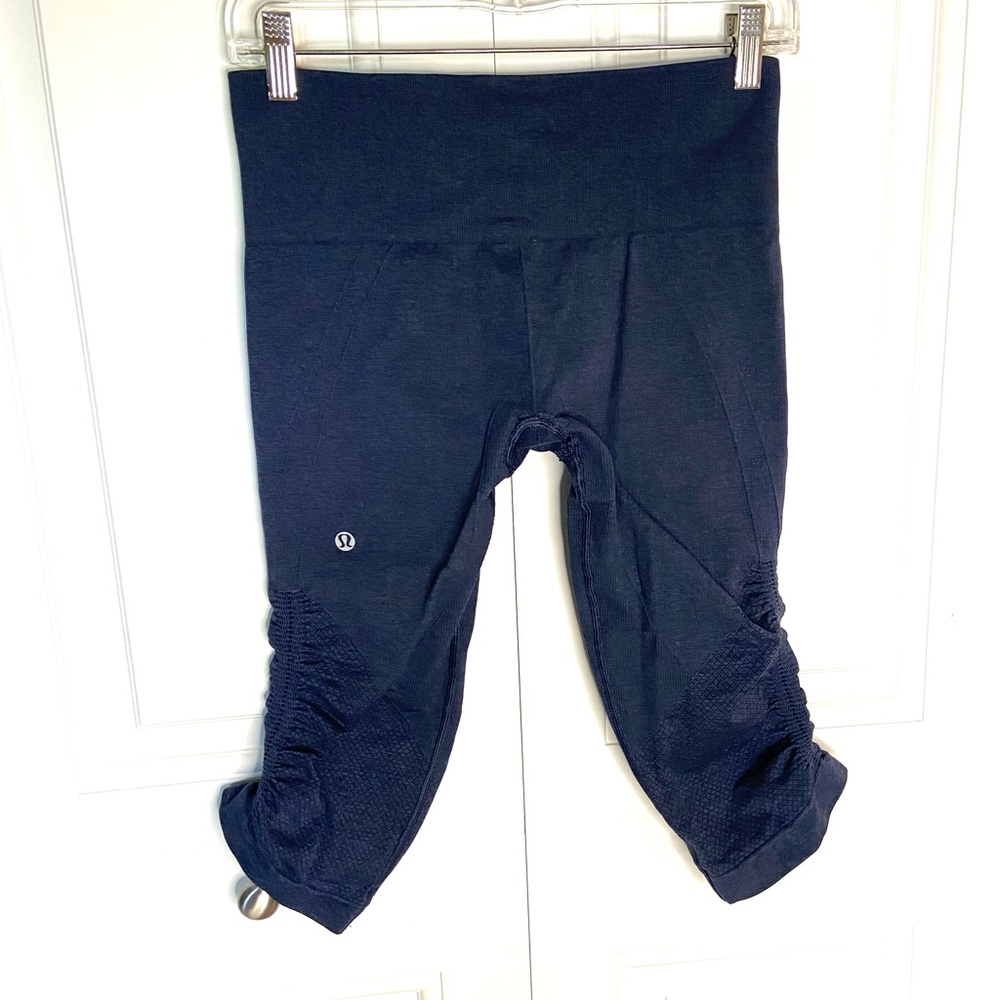 Lululemon In The Flow Crop II leggings size 6